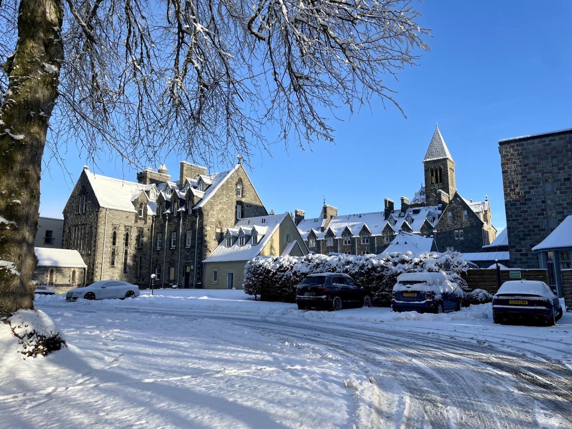 The Classrooms, Loch Ness Abbey - 142M2 Lifestyle & Heritage Apartment - Pool & Spa - The Highland Club - Resort On Lake Shores Fort Augustus Exterior foto