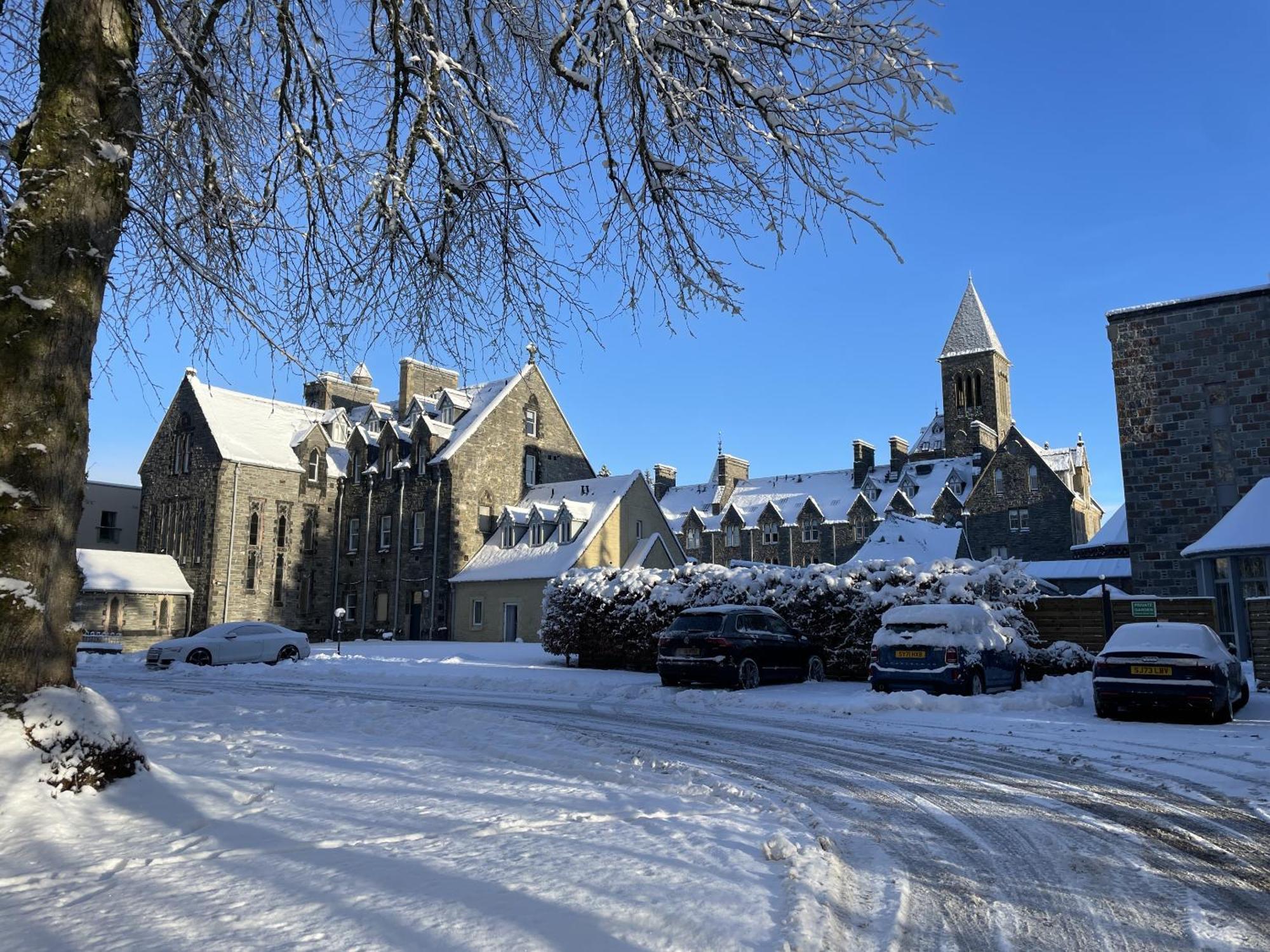 The Classrooms, Loch Ness Abbey - 142M2 Lifestyle & Heritage Apartment - Pool & Spa - The Highland Club - Resort On Lake Shores Fort Augustus Exterior foto